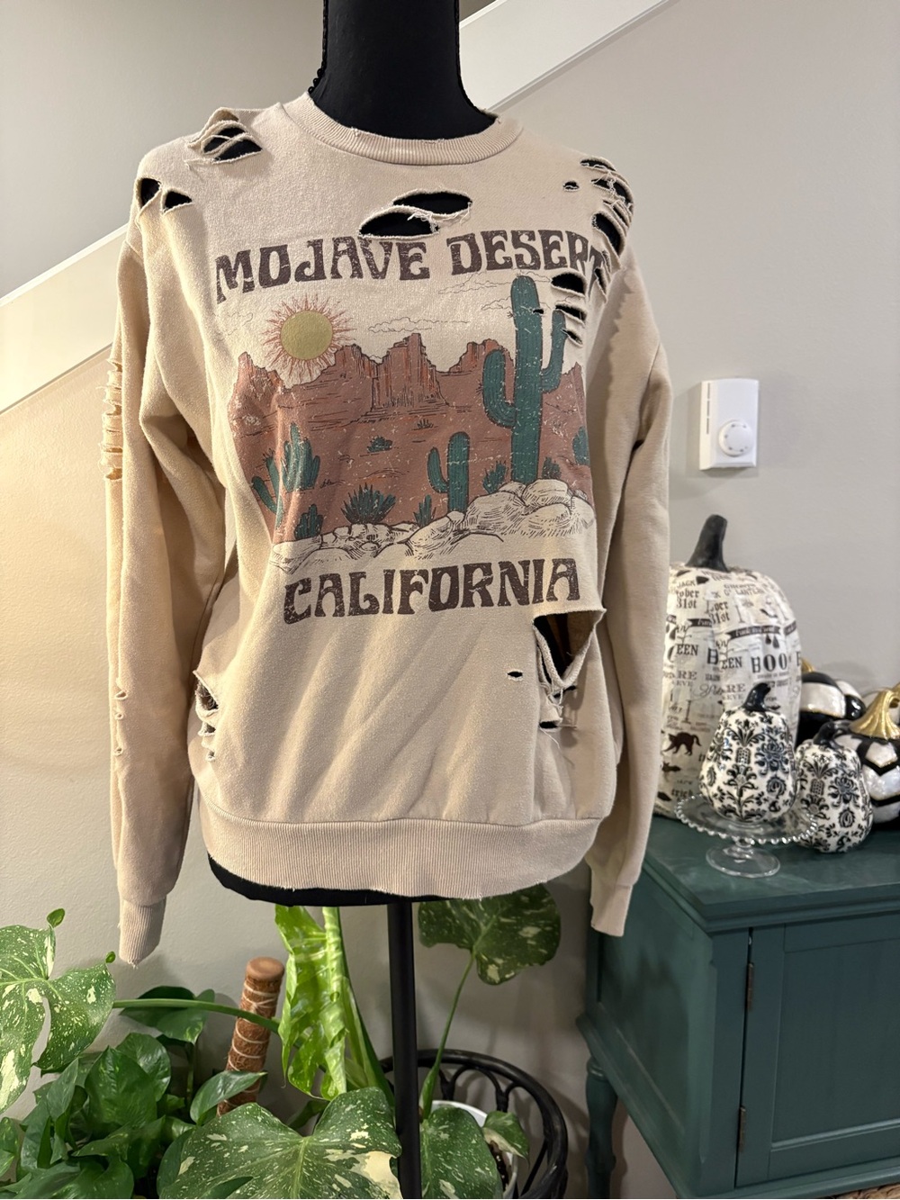 Distressed Mojave Desert Graphic Crewneck Sweater - Beige